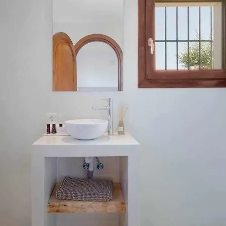 Lilou Javea